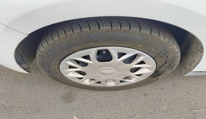 2015 Ford New Figo TREND 1.5L DIESEL, Diesel, Manual, 1,86,844 km, tyre