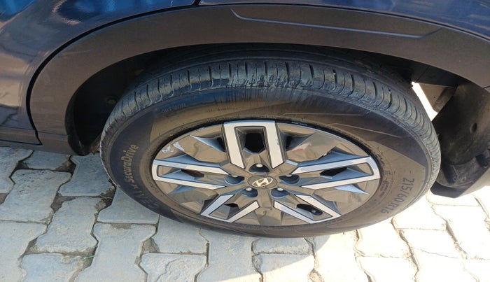 2022 Hyundai VENUE SX 1.0 TURBO, Petrol, Manual, 24,178 km, tyre