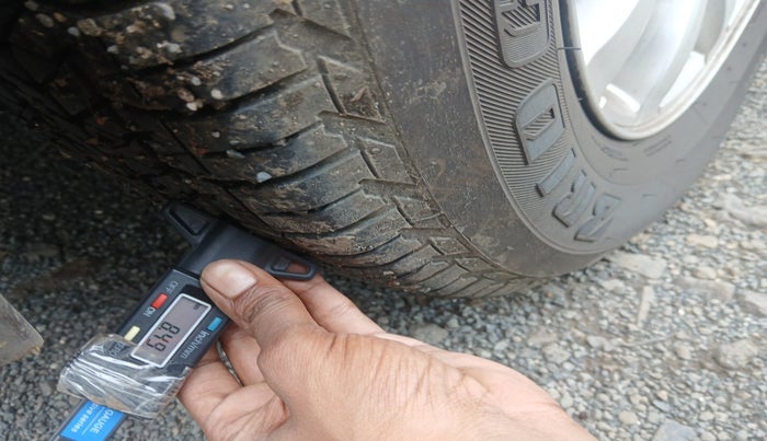 2015 Mahindra XUV500 W10, Diesel, Manual, 99,639 km, tyre