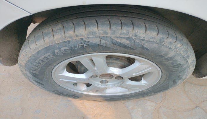 2012 Hyundai i20 SPORTZ 1.4 CRDI, Diesel, Manual, 1,29,038 km, tyre
