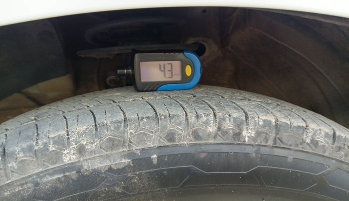 2021 Maruti Dzire VXI, Petrol, Manual, 93,748 km, tyre