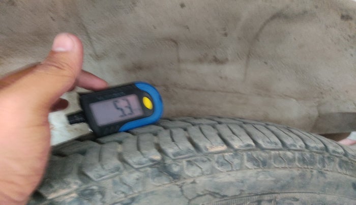 2011 Maruti Wagon R 1.0 LXI, Petrol, Manual, 1,39,051 km, tyre