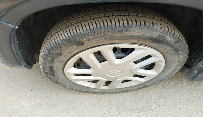 2018 Maruti Vitara Brezza VDI, Diesel, Manual, 62,014 km, tyre