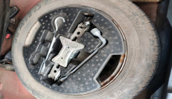 2018 Maruti Vitara Brezza VDI, Diesel, Manual, 62,014 km, tyre