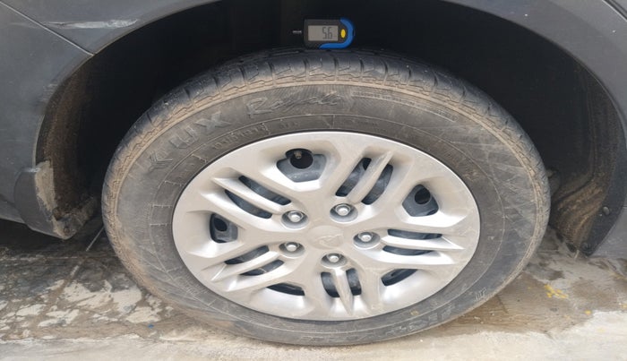 2023 KIA CARENS PRESTIGE 1.5 PETROL 7 STR, Petrol, Manual, 11,654 km, tyre