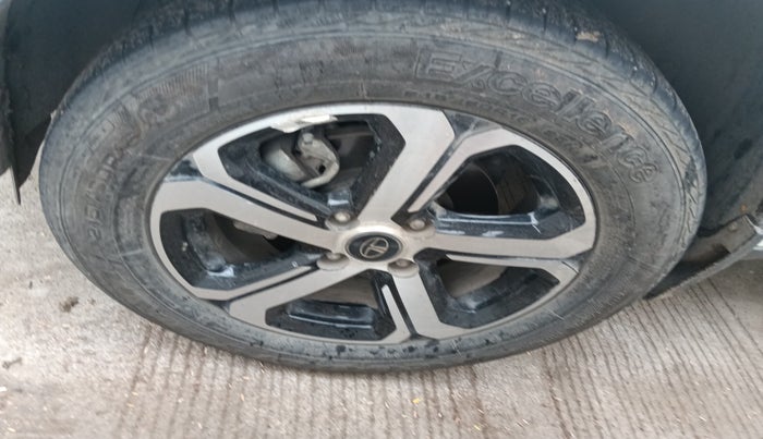 2022 Tata NEXON XZ PLUS PETROL, Petrol, Manual, 31,379 km, tyre