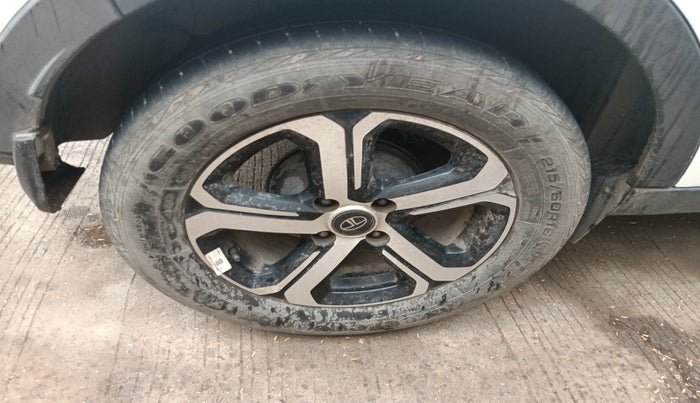 2022 Tata NEXON XZ PLUS PETROL, Petrol, Manual, 31,379 km, tyre