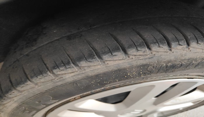 2016 Maruti Vitara Brezza VDI, Diesel, Manual, 1,12,516 km, tyre