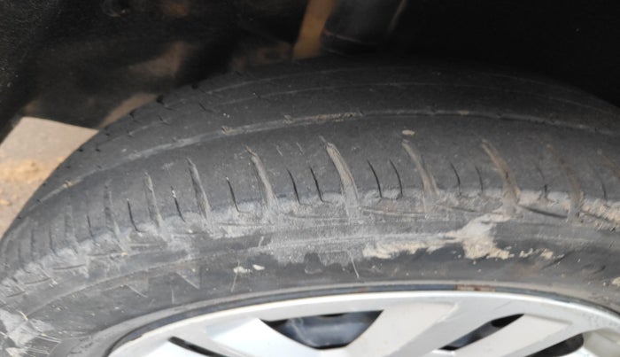 2016 Maruti Vitara Brezza VDI, Diesel, Manual, 1,12,516 km, tyre