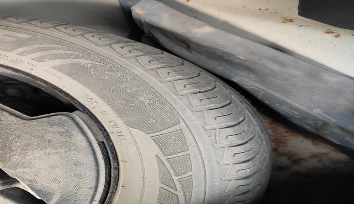 2016 Maruti Vitara Brezza VDI, Diesel, Manual, 1,12,516 km, tyre