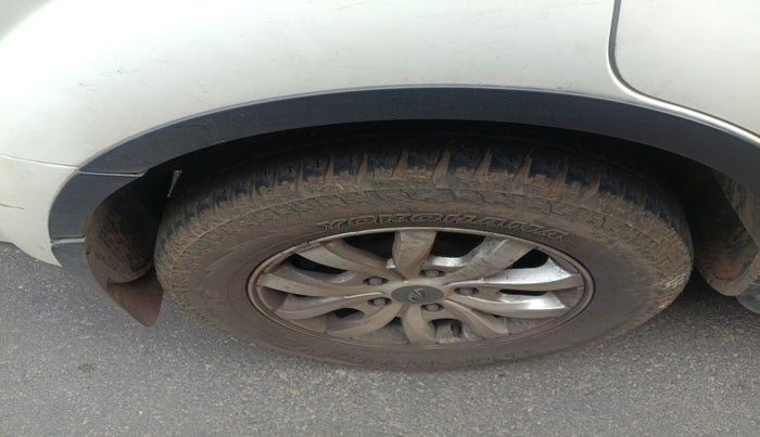 2016 Mahindra XUV500 W8, Diesel, Manual, 1,28,819 km, tyre