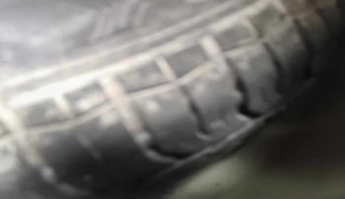 2017 Maruti Swift ZXI, Petrol, Manual, 91,706 km, tyre