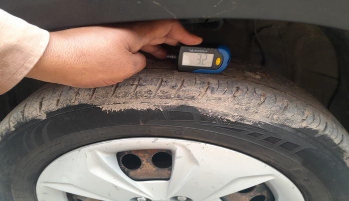 2022 Hyundai Creta E 1.5 PETROL, Diesel, Manual, 65,747 km, tyre