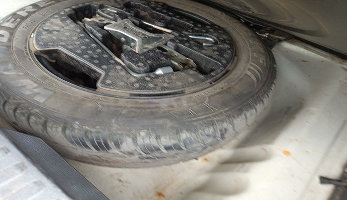 2019 Maruti Vitara Brezza VDI, Diesel, Manual, 1,74,866 km, tyre