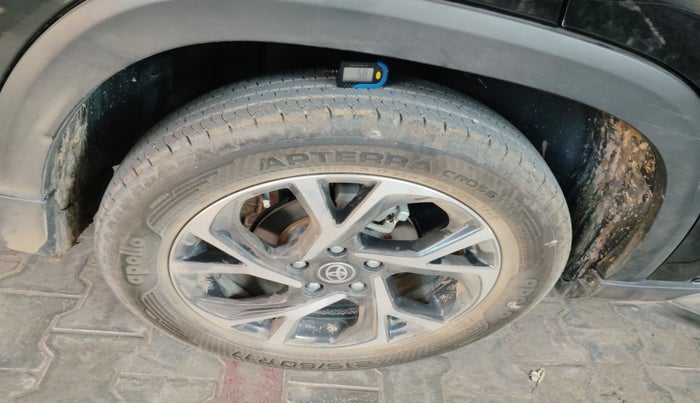 2023 Toyota URBAN CRUISER HYRYDER E NEO DRIVE, Petrol, Manual, 34,262 km, tyre