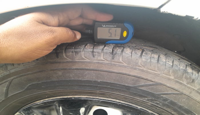 2019 Maruti Swift LXI, Petrol, Manual, 76,503 km, tyre