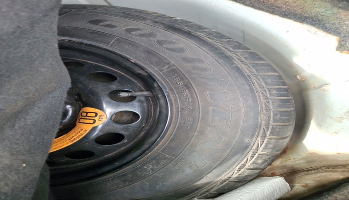 2015 Fiat Punto EVO EMOTION 1.3 MULTIJET, Diesel, Manual, 1,91,452 km, tyre