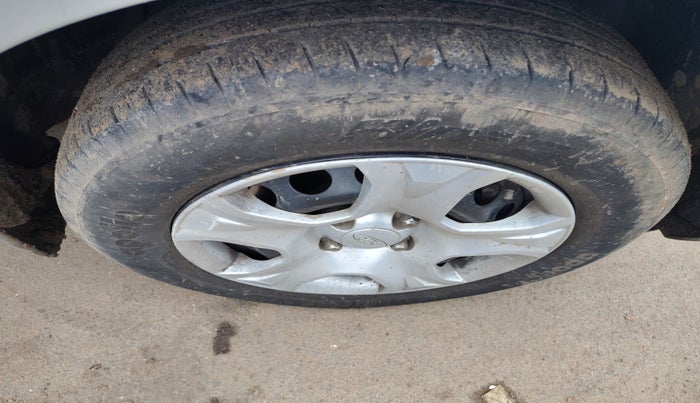 2017 Ford Ecosport TREND 1.5L DIESEL, Diesel, Manual, 1,32,656 km, tyre