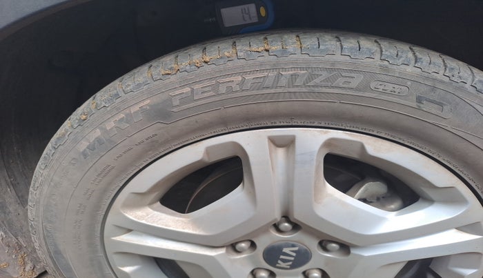 2021 KIA SONET HTX 1.5, Diesel, Manual, 1,01,583 km, tyre