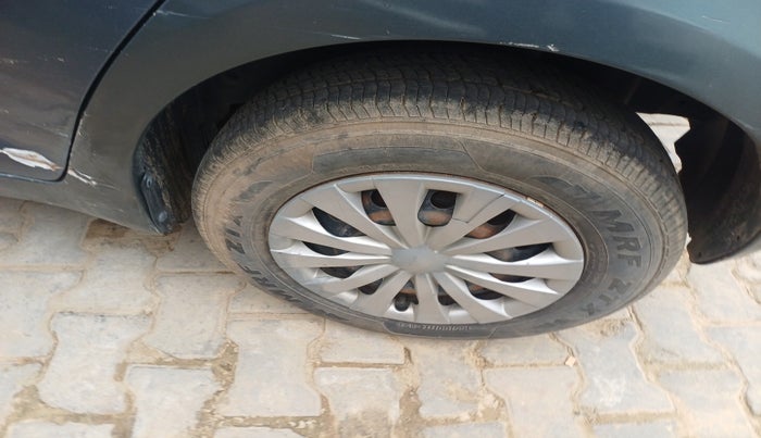 2010 Maruti Swift VXI 1.3, Petrol, Manual, 58,828 km, tyre