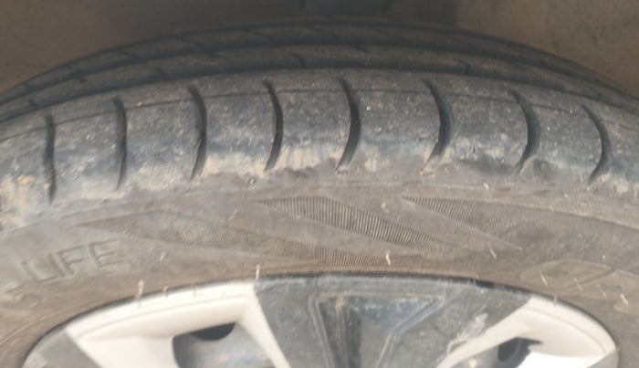 2019 Maruti Alto 800 LXI, Petrol, Manual, 61,360 km, tyre