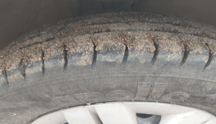 2019 Maruti Alto 800 LXI, Petrol, Manual, 61,360 km, tyre