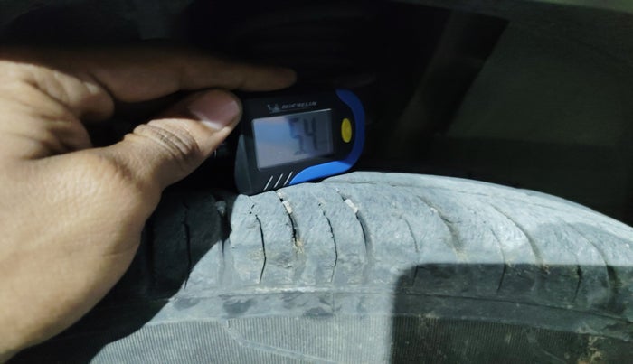 2024 Renault TRIBER RXZ AMT DUAL TONE, Petrol, Automatic, 18,255 km, tyre