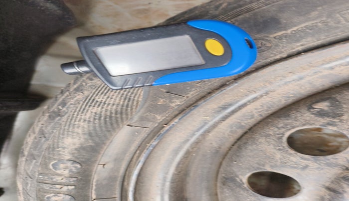 2012 Maruti Wagon R 1.0 VXI, Petrol, Manual, 40,927 km, tyre