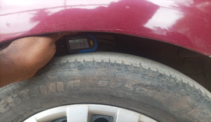 2014 Hyundai i10 SPORTZ 1.1, Petrol, Manual, 43,440 km, tyre