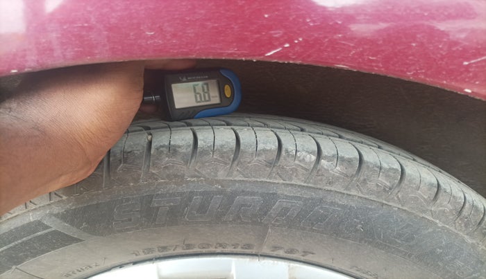 2014 Hyundai i10 SPORTZ 1.1, Petrol, Manual, 43,440 km, tyre