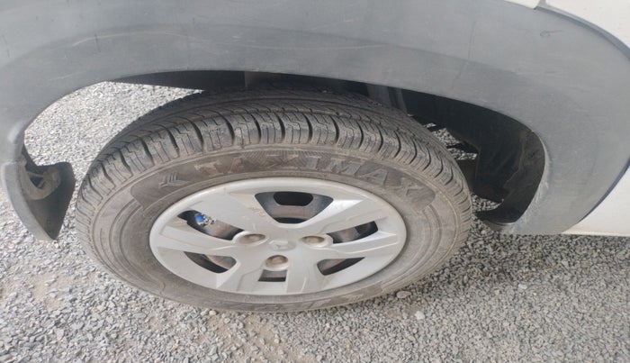 2015 Renault Kwid RXT 0.8, Petrol, Manual, 53,319 km, tyre