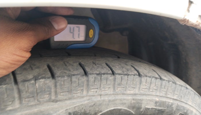 2011 Maruti A Star VXI, Petrol, Manual, 1,95,976 km, tyre