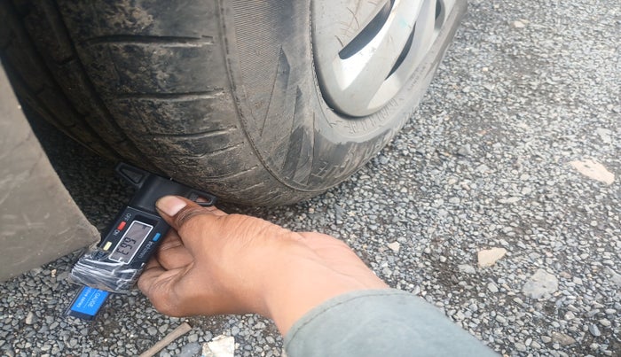 2011 Hyundai i10 MAGNA 1.2, Petrol, Manual, 30,741 km, tyre