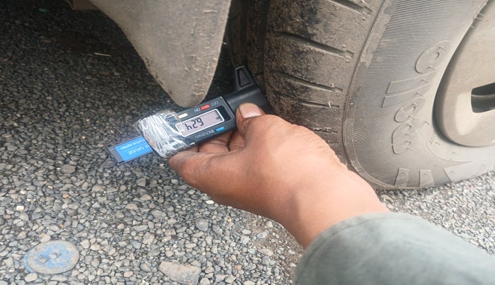 2011 Hyundai i10 MAGNA 1.2, Petrol, Manual, 30,741 km, tyre