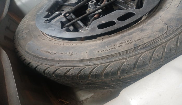 2011 Hyundai i10 MAGNA 1.2, Petrol, Manual, 30,741 km, tyre