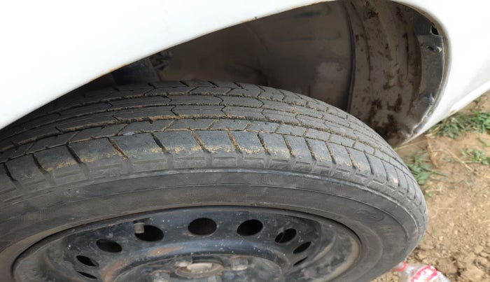 2012 Maruti Wagon R 1.0 VXI, Petrol, Manual, 1,25,801 km, tyre