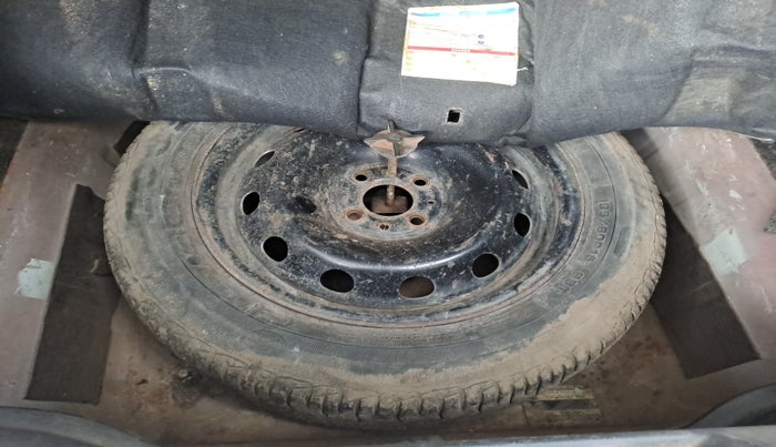 2012 Fiat Linea EMOTION PK 1.3, Diesel, Manual, 12,34,567 km, tyre