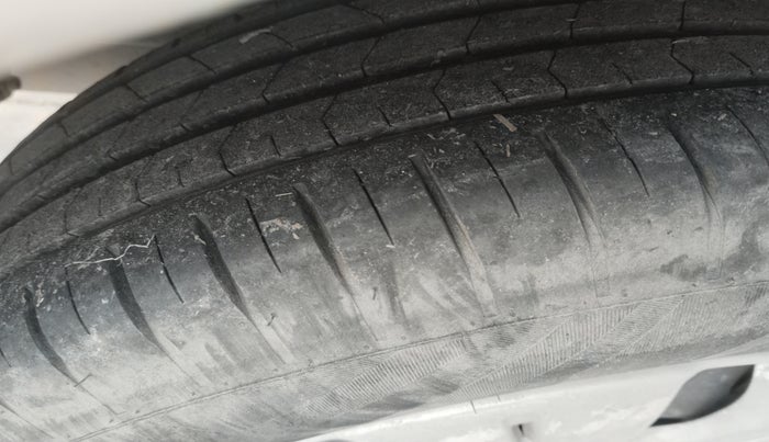 2012 Maruti Ritz LDI, Diesel, Manual, 94,364 km, tyre