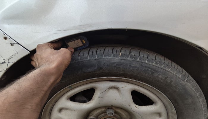 2013 Chevrolet Beat LT DIESEL, Diesel, Manual, 79,000 km, tyre