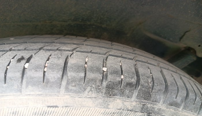 2012 Maruti Wagon R 1.0 LXI CNG, Petrol, Manual, 1,78,285 km, tyre