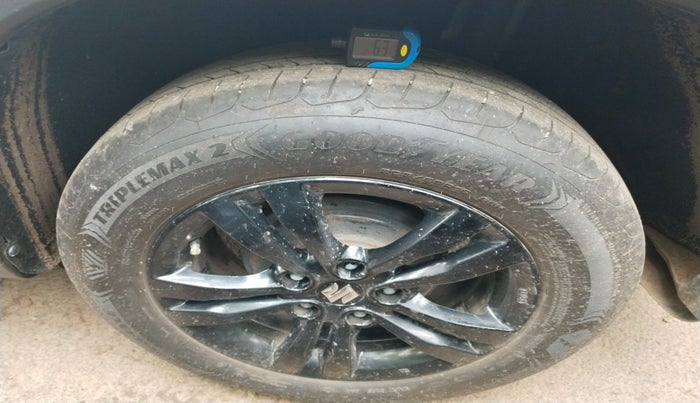 2019 Maruti Vitara Brezza ZDI, Diesel, Manual, 1,41,201 km, tyre