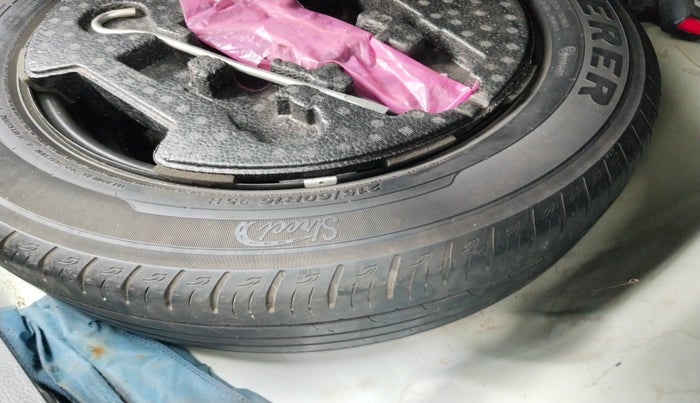 2019 Maruti Vitara Brezza ZDI, Diesel, Manual, 1,41,201 km, tyre