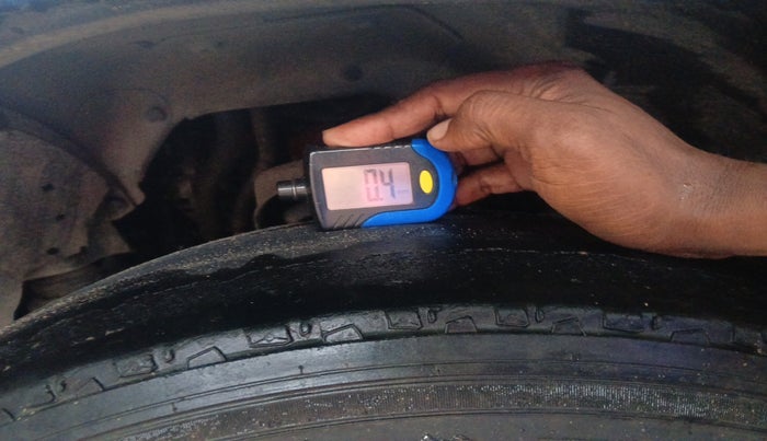 2015 Mahindra TUV300 T8, Diesel, Manual, 97,509 km, tyre