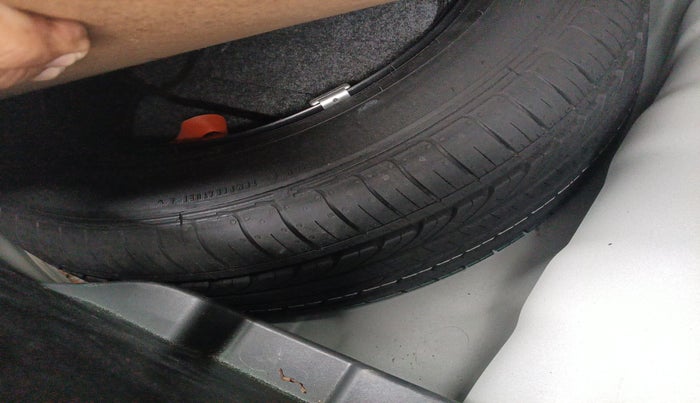 2023 Hyundai VENUE SX (O) 1.0 TURBO DCT, Petrol, Automatic, 16,349 km, tyre