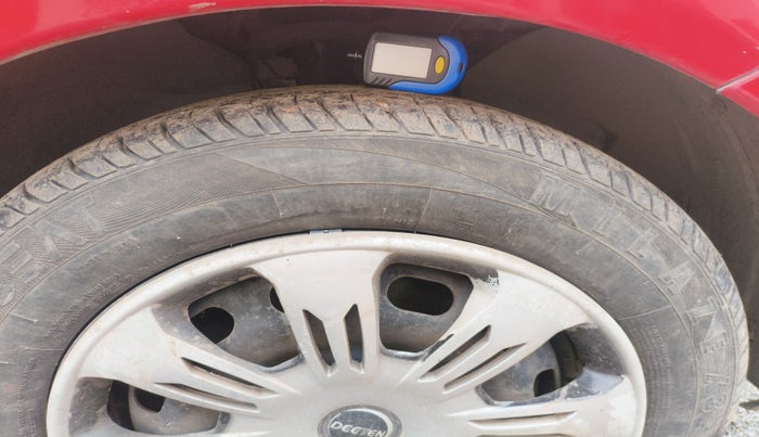 2010 Ford Figo TITANIUM 1.2 PETROL, Petrol, Manual, 1,43,433 km, tyre