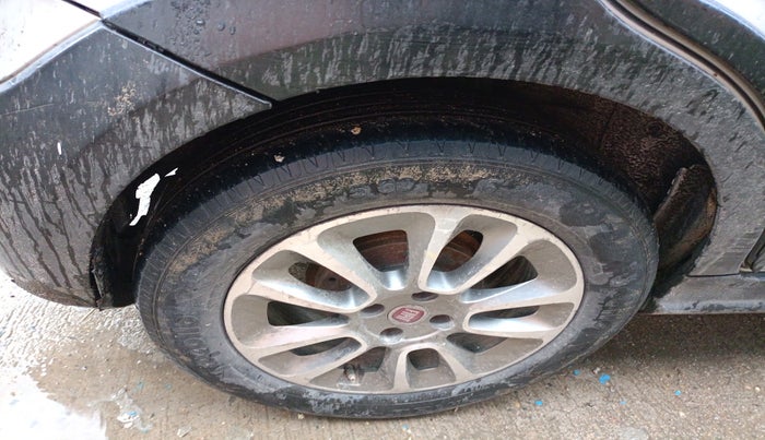 2016 Fiat Avventura EMOTION MULTIJET 1.3, Diesel, Manual, 1,16,984 km, tyre