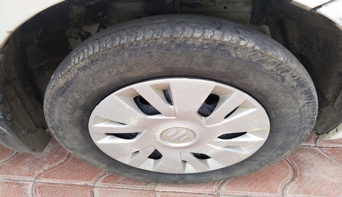 2012 Maruti Swift VDI, Diesel, Manual, 1,64,196 km, tyre