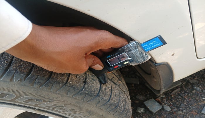 2015 Hyundai Grand i10 ASTA AT 1.2 KAPPA VTVT, Petrol, Automatic, 90,057 km, tyre