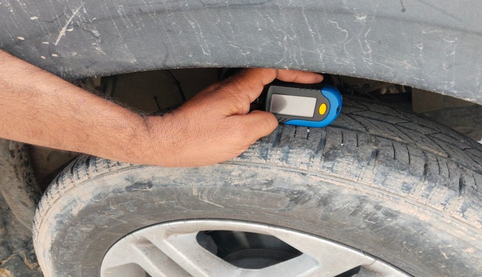 2016 Mahindra NUVOSPORT N8, Diesel, Manual, 1,37,028 km, tyre