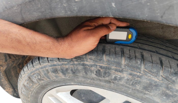 2016 Mahindra NUVOSPORT N8, Diesel, Manual, 1,37,028 km, tyre